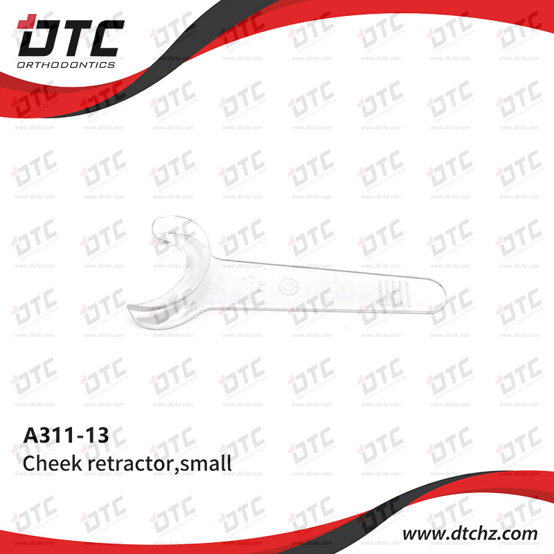 Cheek Retractor